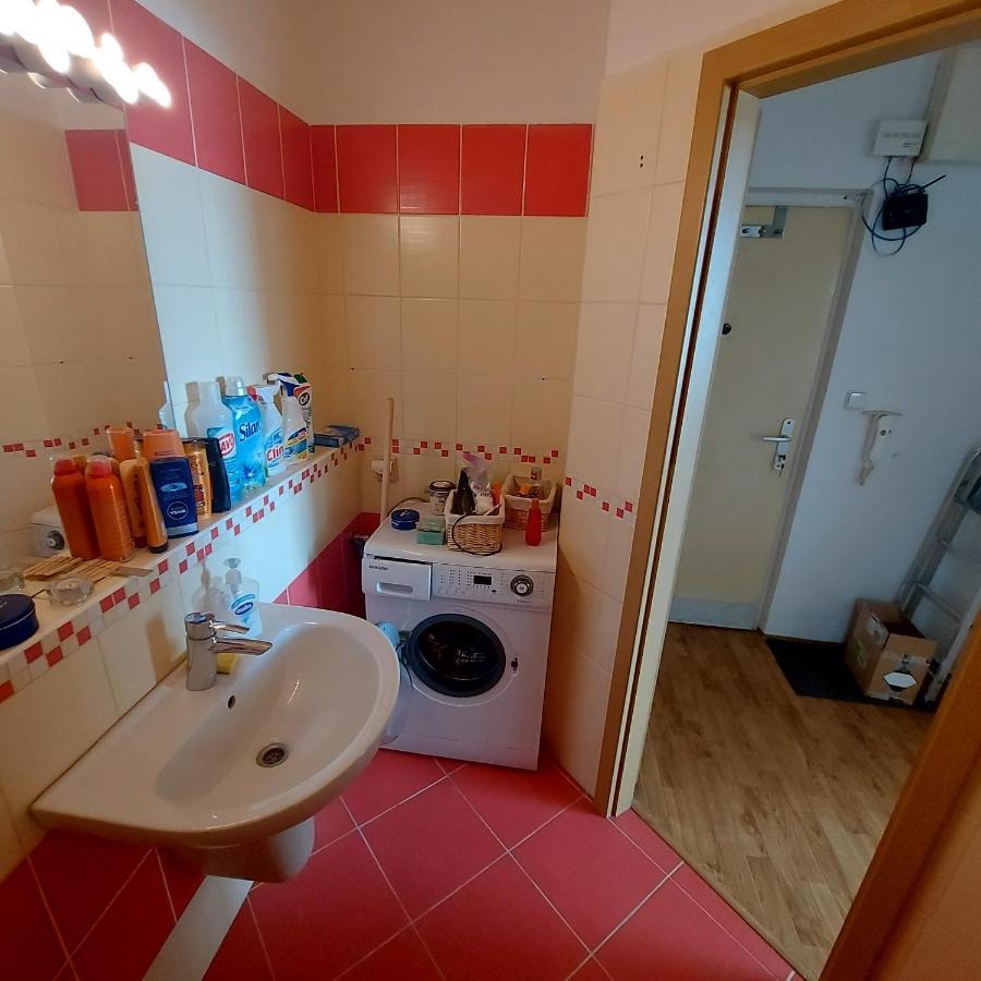 Byt, Vlasakova 2759, Melnik Luaran gambar